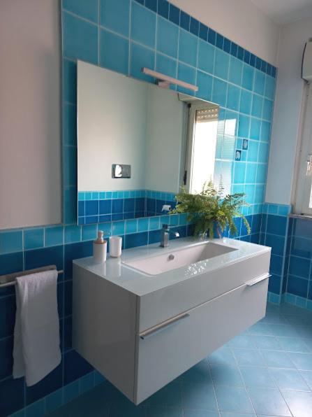 A Un Passo Da... B&B Elmas Εξωτερικό φωτογραφία