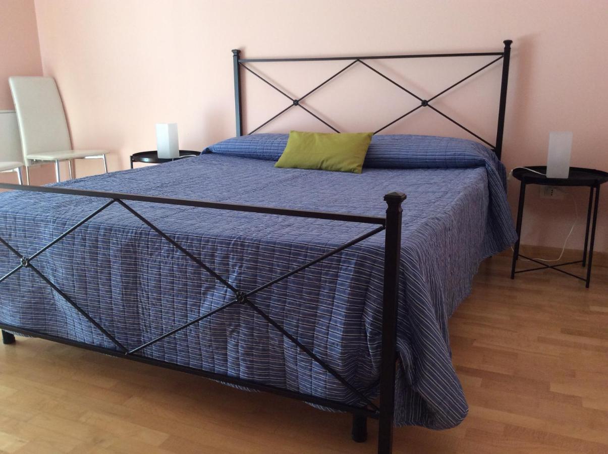 A Un Passo Da... B&B Elmas Εξωτερικό φωτογραφία